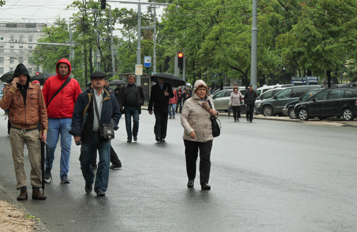 Protest EŞUAT al opoziţiei care se opune dreptului cetățenilor de a alege direct deputatul (FOTO)