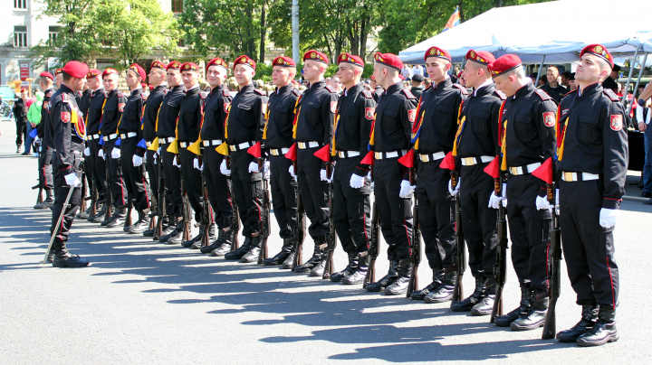 Ministerul Apărării a organizat "Ziua Recrutului" în municipiul Chişinău (FOTOREPORT)