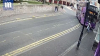 GREU DE CREZUT! Prima reacţie a unui bărbat care a fost lovit în plin de un autobuz (VIDEO)