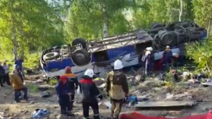 ACCIDENT DE GROAZĂ în Rusia: 12 oameni morţi şi zeci de răniţi, după ce un autocar a căzut în şanţ (VIDEO)