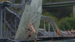 Metodă perfectă de relaxare după prima etapă a Campionatului Mondial de Cliff Diving