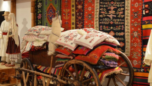 Festivalul Covorului Tradițional! Zeci de meşteri populari şi-au dat întâlnire în satul Clişova Nouă