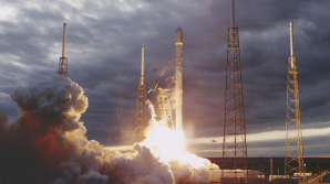 SpaceX a lansat o rachetă de tip Falcon 9 de pe aerodromul bazei militare din California