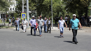 Opinie: Pe timpuri protestatarii schimbau istoria, acum blochează circulaţia (VIDEO)