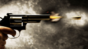 Au tras din arme pentru a distruge inamicul! ÎMUŞCĂTURI la Grătieşti ca în filmele de la Hollyood (VIDEO)