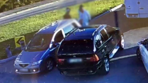 Traficant de droguri, reţinut în flagrant delict. Suspectul a fost prins când vindea substanţe narcotice (VIDEO)