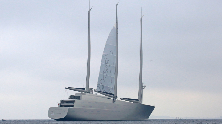 Iaht rusesc, CAPTURAT de o navă nord-coreeană. Trei oameni se aflau la bordul iahtului