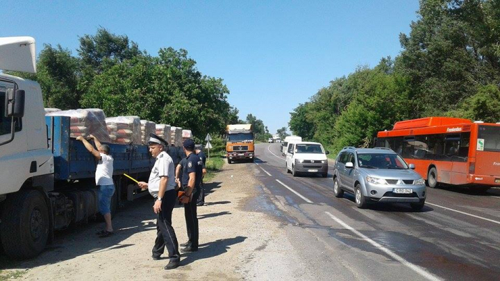 Accident grav la Chetrosu. Trei persoane au fost rănite (FOTO)