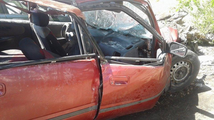 Accident grav la Chetrosu. Trei persoane au fost rănite (FOTO)