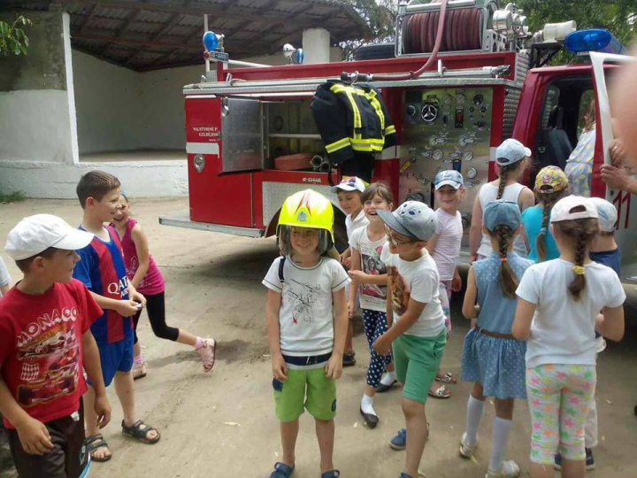 Copiii din tabere au fost instruiți de angajații Serviciului Protecției Civile și Situațiilor Excepționale (FOTO)