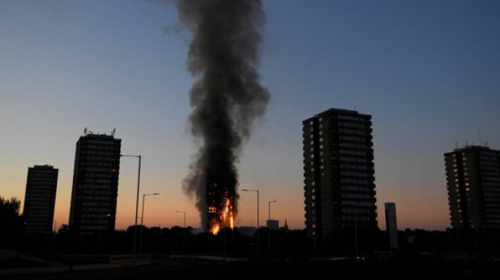 Primele imagini cu INCENDIUL DEVASTATOR din Londra (FOTO+VIDEO)