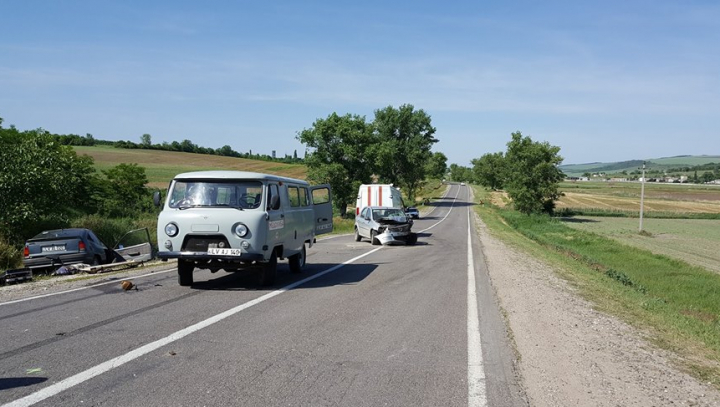 ACCIDENT ÎNFIORĂTOR pe traseul Leova-Hânceşti: O persoană decedată, iar alta în STARE GRAVĂ la spital (FOTO)