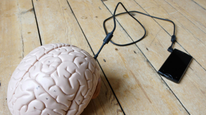 STUDIU: Care este impactul smartphone-ului asupra creierului nostru