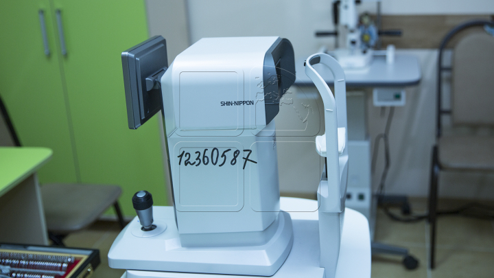 Copiii trebuie să vadă! O fundaţie germană a oferit Institului Mamei şi Copilului utilaje moderne pentru prevenirea orbirii (FOTO)