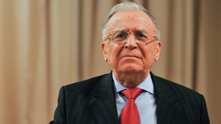 Fostul preşedinte al României, Ion Iliescu, a fost trimis în judecată în dosarul "Mineriada"