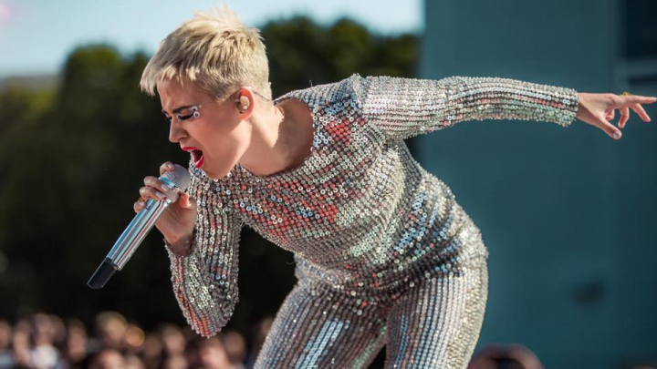 Katy Perry a devenit primul utilizator Twitter care are 100 de milioane de fani