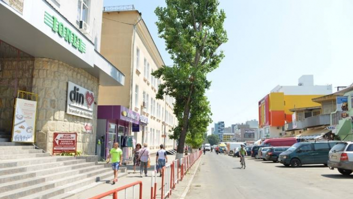 O nouă faţă a Pieţei Centrale. Străzile au fost eliberate de mizeria comercianţilor stradali