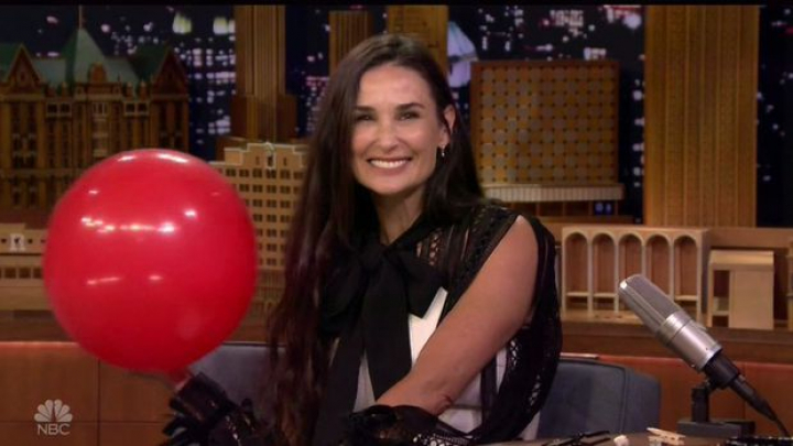 Demi Moore a rămas fără doi dinți frontali. Vezi cum a apărut pe covorul roșu (FOTO)