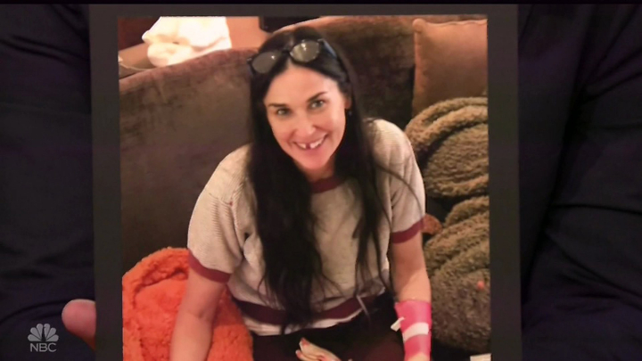 Demi Moore a rămas fără doi dinți frontali. Vezi cum a apărut pe covorul roșu (FOTO)