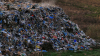 Oraşul Lvov luptă cu tonele de deşeuri care au împânzit aproape toate străzile
