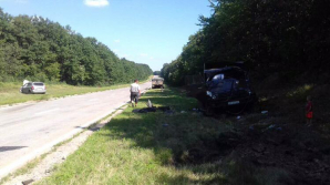 Accident grav pe traseul Odessa-Brest! Două persoane au fost traumate