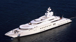 Cel puțin 20 de bărci și un iaht au ars în urma unui incendiu din Statele Unite