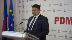 Octavian Calmîc: Aşteptăm o uşoară micşorare a tarifelor pentru curent în anul 2018