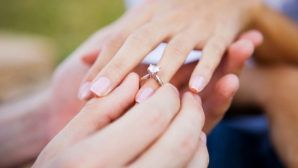 O viitoarea mireasă a tras o sperietură teribilă. Cum a fost cerută în căsătorie (VIDEO) 