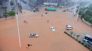 Inundaţii de proporţii în sudul Chinei! Aproximativ 15 persoane au murit şi zeci de mii au fost evacuate