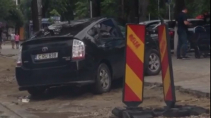 Gestul NEDISCIPLINAT al unui șofer! A încercat să parcheze mașina pe trotuar (VIDEO)