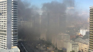 Incendiu puternic în centrul Moscovei: Un zgârie-nori, cuprins de flăcări