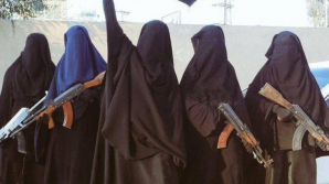Gelozii în familiile teroriștilor ISIS. De ce sunt soțiile geloase pe sclavele sexuale