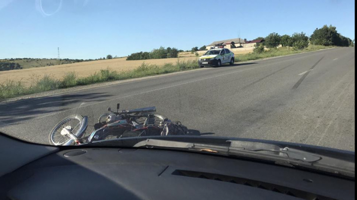 ACUM! Un motociclist accidentat în raionul Orhei (FOTO)