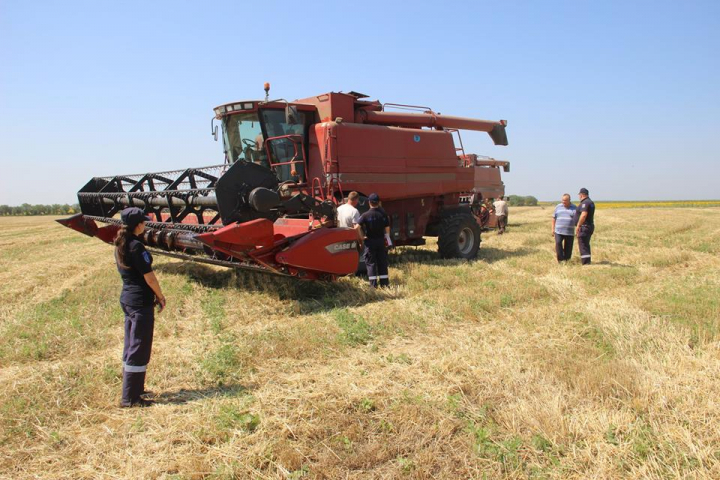 Pericol de incendii în perioada secerișului. Ce recomandă pompierii (FOTO, VIDEO)