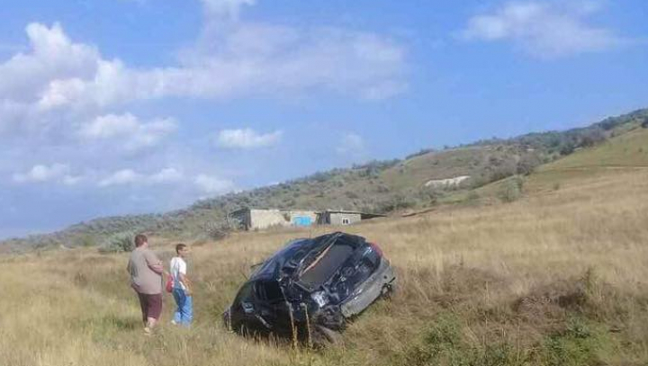 ACCIDENT GROAZNIC în raionul  Floreşti: Trei persoane, printre care şi un minor, RĂNITE GRAV (FOTO)