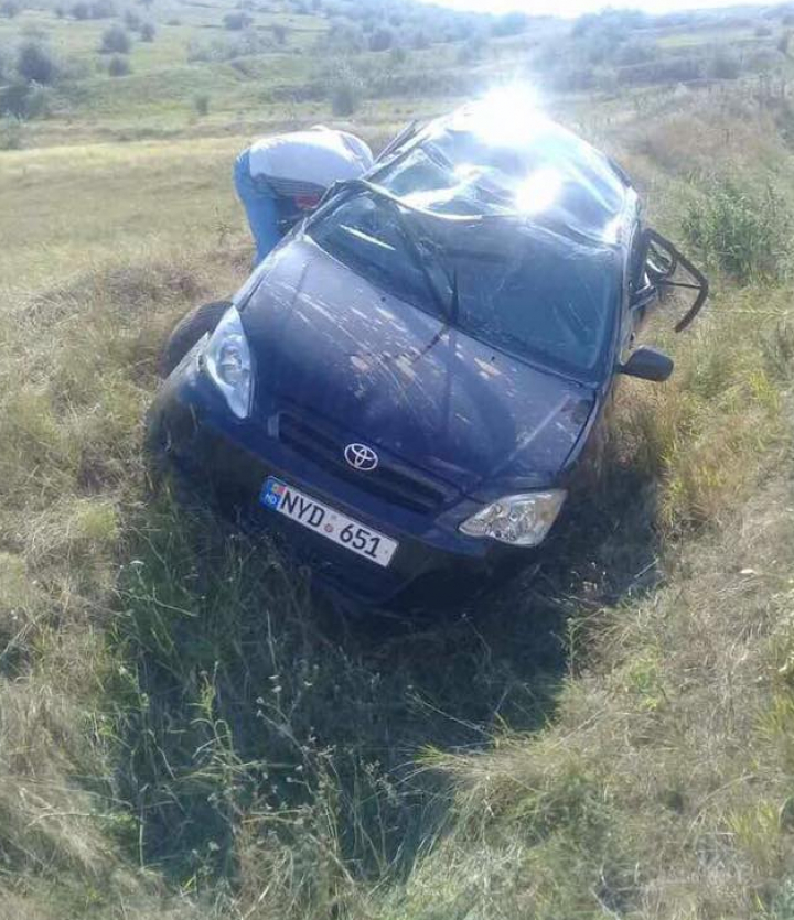 ACCIDENT GROAZNIC în raionul  Floreşti: Trei persoane, printre care şi un minor, RĂNITE GRAV (FOTO)