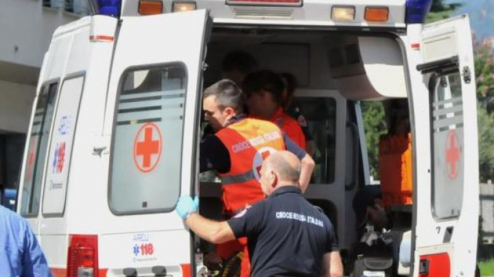 O familie de moldoveni a suferit un GRAV ACCIDENT în Italia. La fața locului au intervenit trei ambulanțe