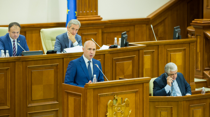 Noua structură a Guvernului, votată de Parlament (FOTO)