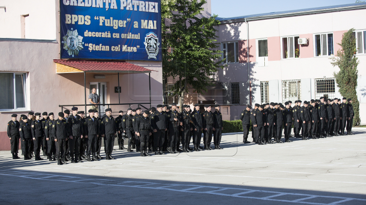 Demni de a purta bereta neagră. 42 de polițiști au susținut proba de licență (VIDEO/FOTOREPORT) 