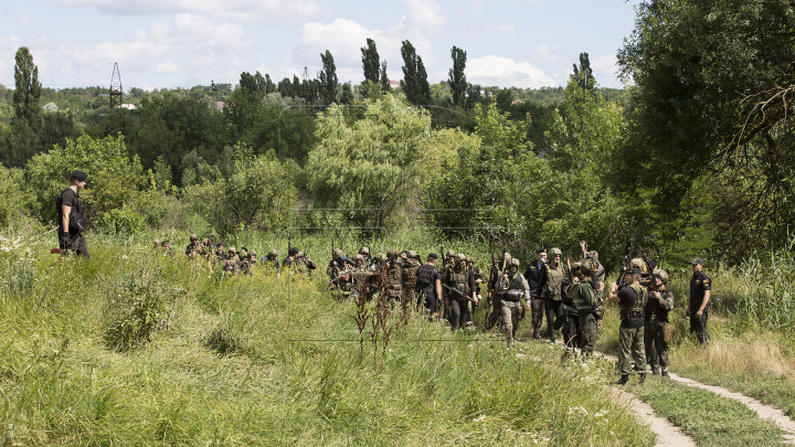 Demni de a purta bereta neagră. 42 de polițiști au susținut proba de licență (VIDEO/FOTOREPORT)