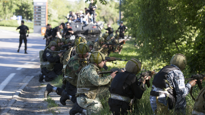 Demni de a purta bereta neagră. 42 de polițiști au susținut proba de licență (VIDEO/FOTOREPORT) 