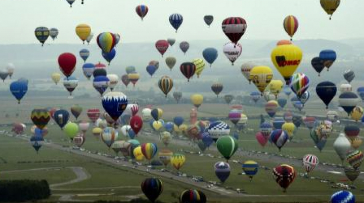 RECORD MONDIAL. 456 de baloane cu aer cald și-au luat zborul în Franța