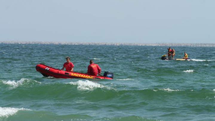 Tragedie la Mamaia. Un bărbat a murit în timp ce făcea baie în mare, după ce i s-a făcut rău