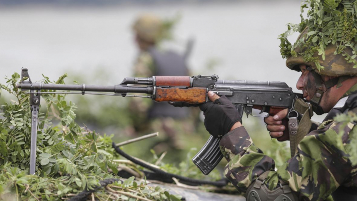 Dunărea, luată cu asalt. Militarii români i-au impresionat pe generalii americani (VIDEO)