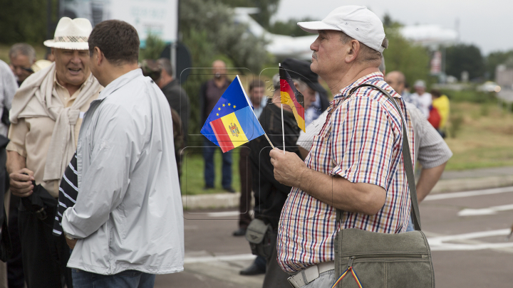 Vizita lui Rogozin la Chișinău, întâmpinată cu proteste: să vină în Moldova nu ca pe teritoriul lor 