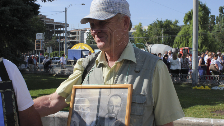  Victimele celui mai mare val de deportări au fost comemorate în scuarul Gării