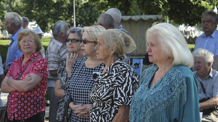  Victimele celui mai mare val de deportări au fost comemorate în scuarul Gării