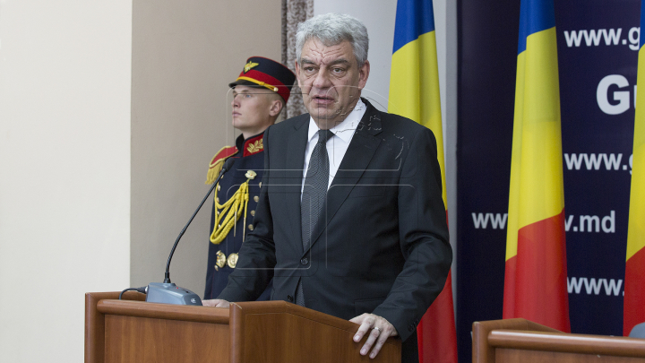 Premierul Mihai Tudose, întâmpinat cu aplauze în plenul Parlamentului (VIDEO)