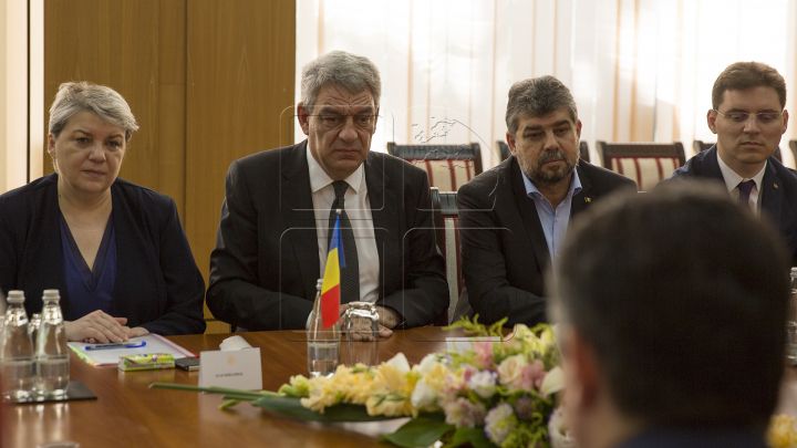 Întâlnirea premierului Filip cu omologul său Mihai Tudose: Moldova şi România au relaţii de suflet (FOTO)