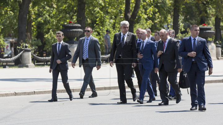 Întâlnirea premierului Filip cu omologul său Mihai Tudose: Moldova şi România au relaţii de suflet (FOTO)